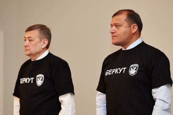 Михайло Добкін в футболці "Беркут"